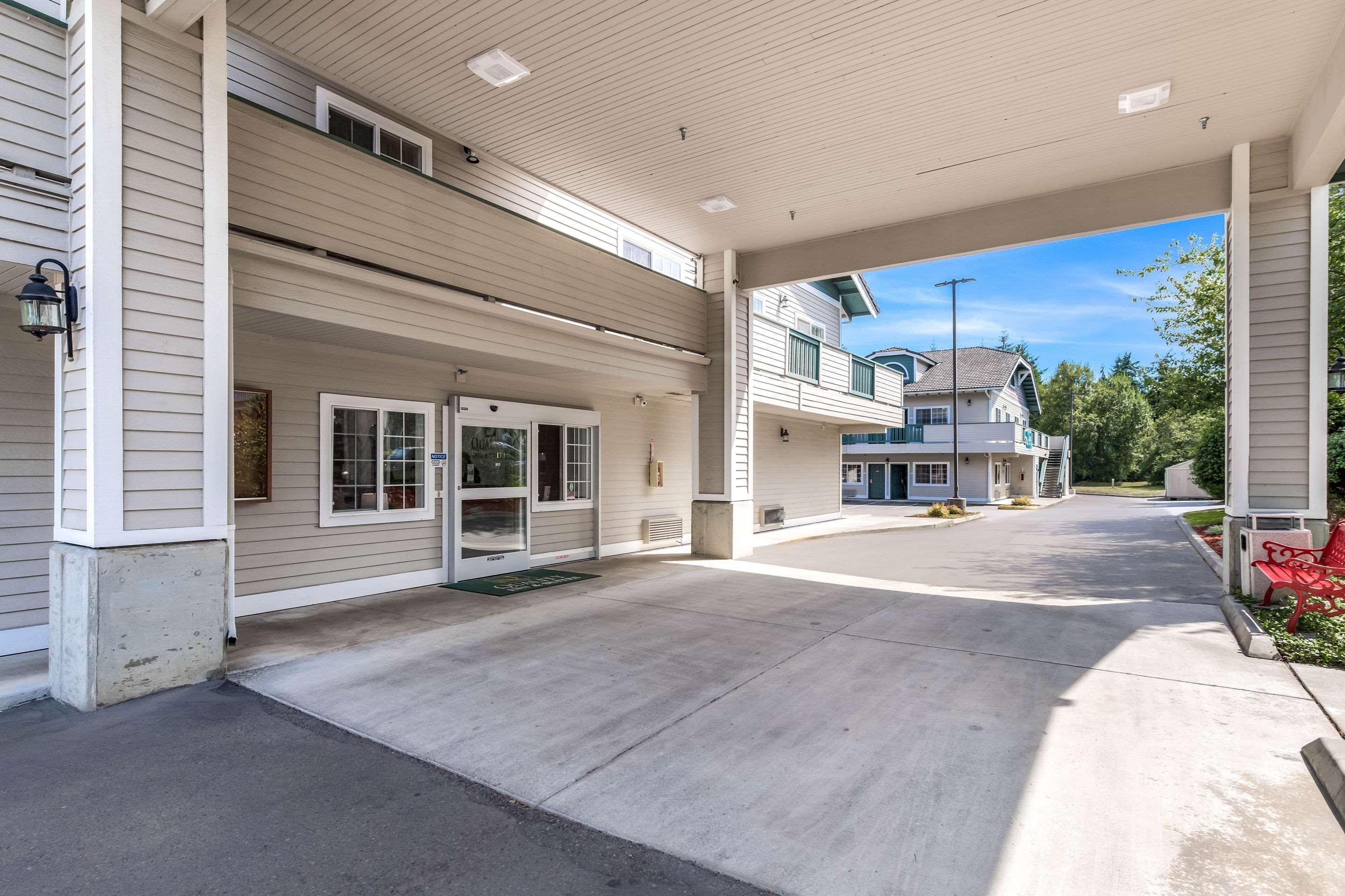 Quality Inn & Suites Bainbridge Island Exterior foto